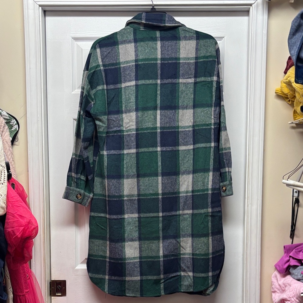 Green and Blue Plaid Long Shacket Medium New - Picture 2 of 3